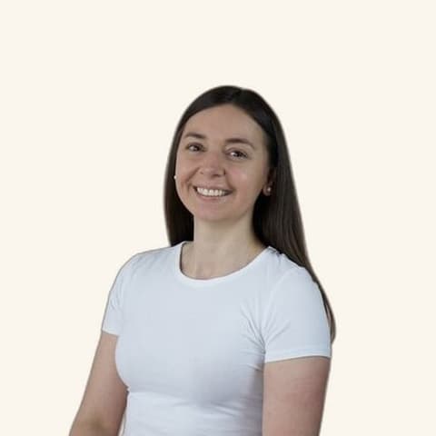 Portrait of Alina from the Meine Massage team