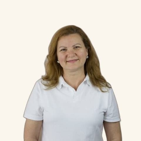 Portrait of Gina from the Meine Massage team